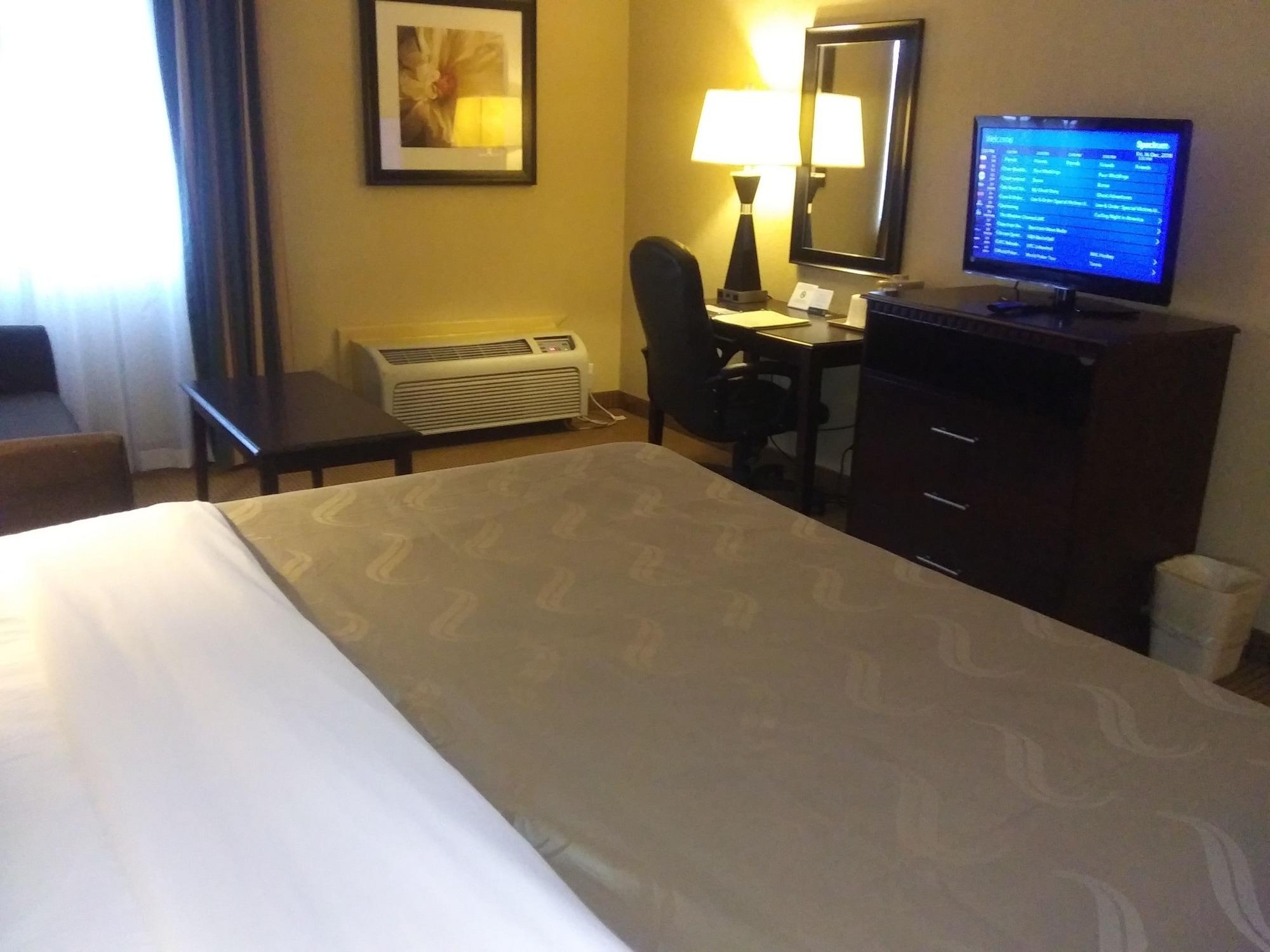 Quality Inn And Suites Fairgrounds - Syracuse Seneca Knolls Bagian luar foto