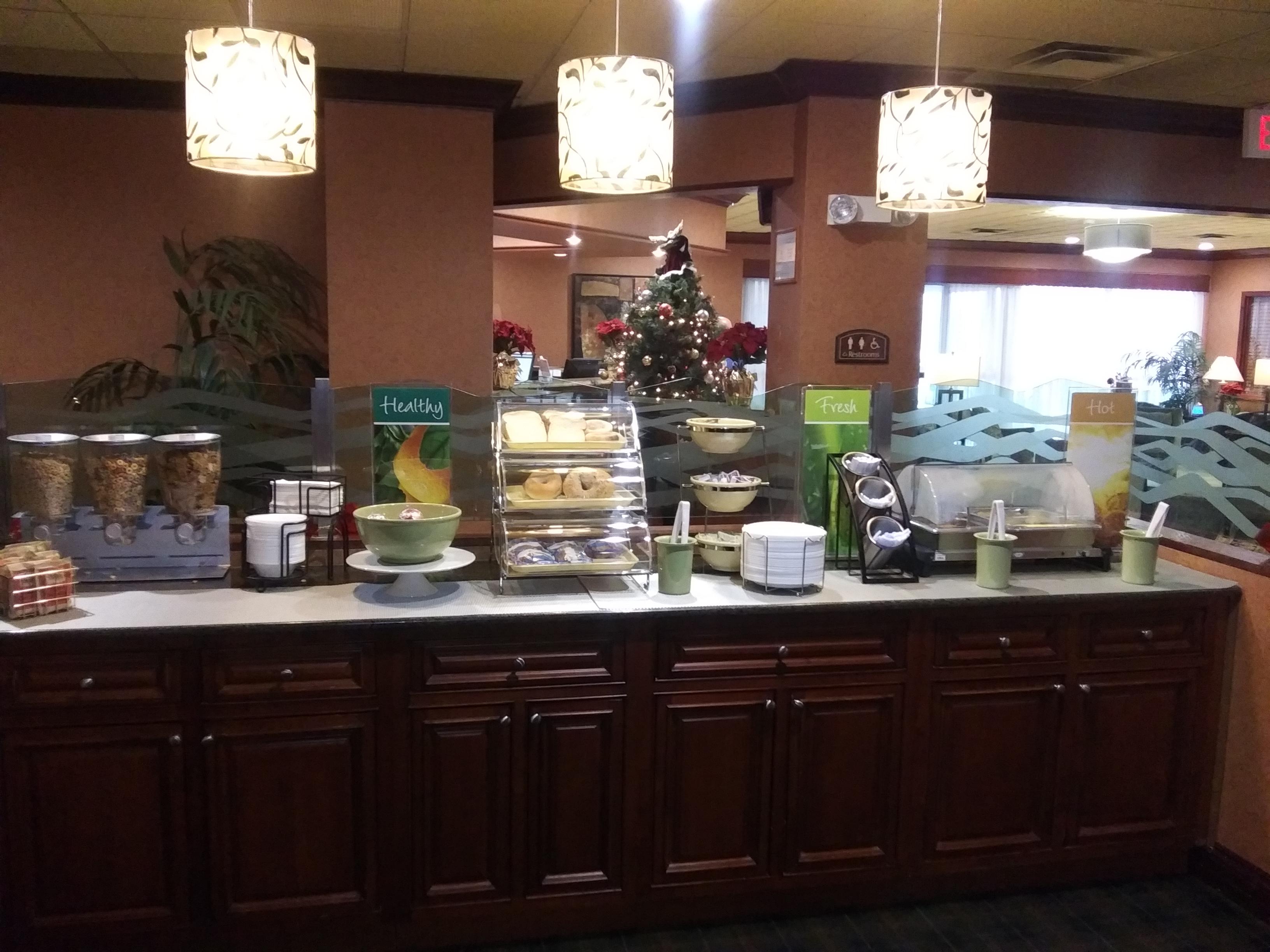 Quality Inn And Suites Fairgrounds - Syracuse Seneca Knolls Bagian luar foto