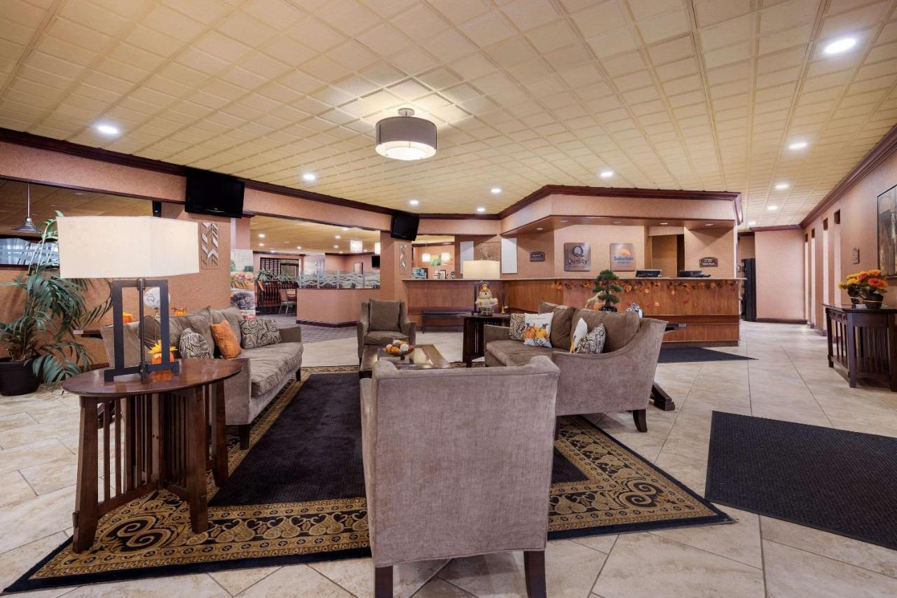 Quality Inn And Suites Fairgrounds - Syracuse Seneca Knolls Bagian luar foto