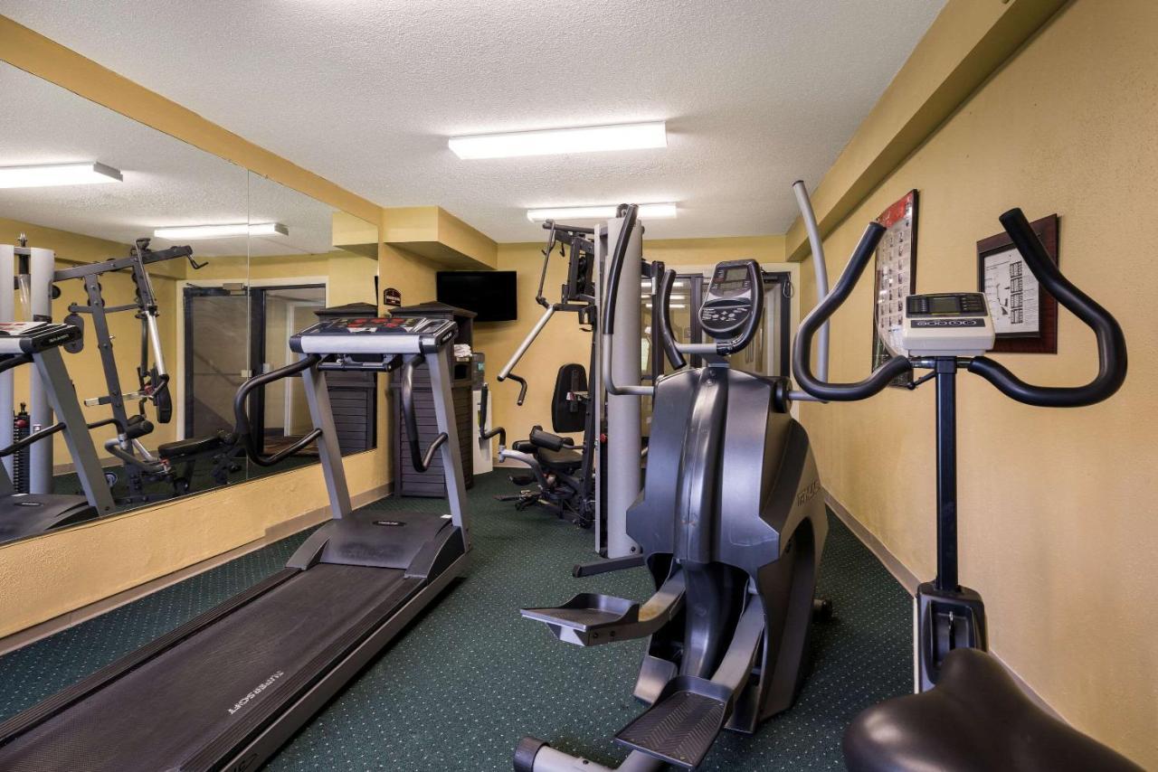 Quality Inn And Suites Fairgrounds - Syracuse Seneca Knolls Bagian luar foto