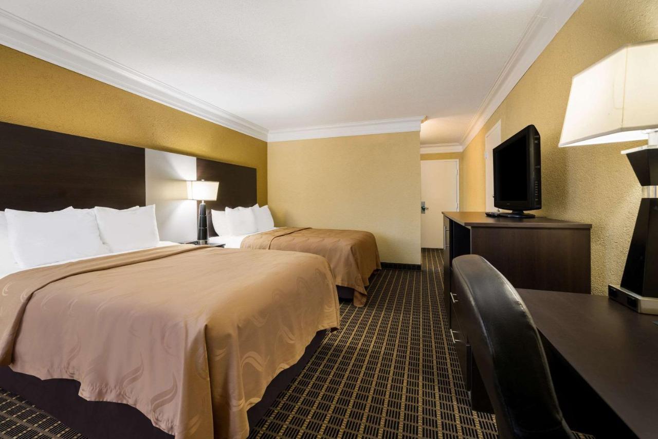 Quality Inn And Suites Fairgrounds - Syracuse Seneca Knolls Bagian luar foto